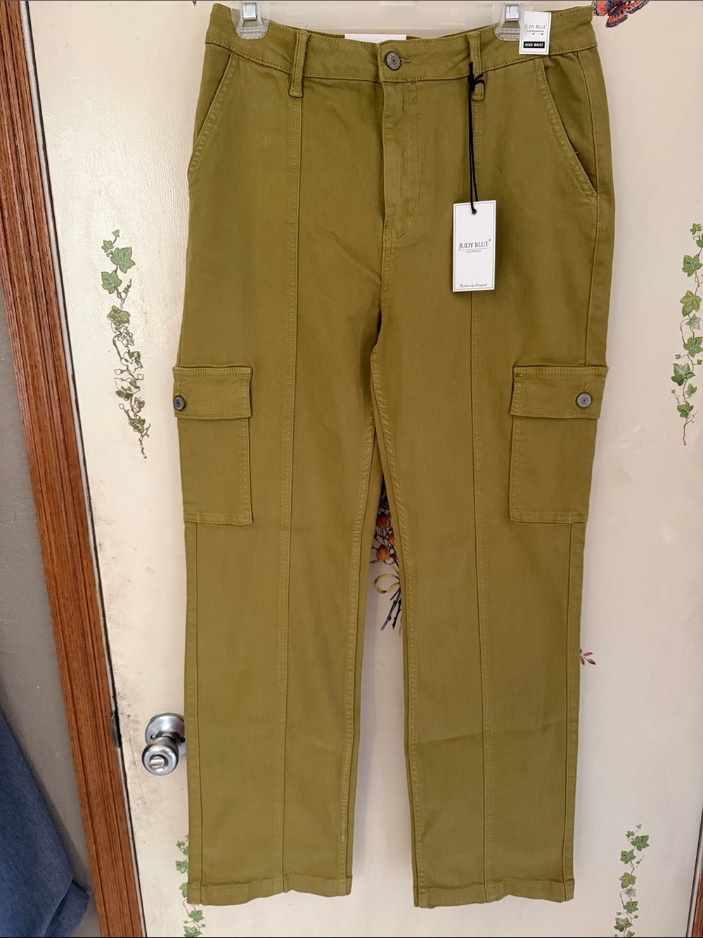 Judy Blue  Olive Green ( Matcha ) Cargo Pants with Flap Pockets